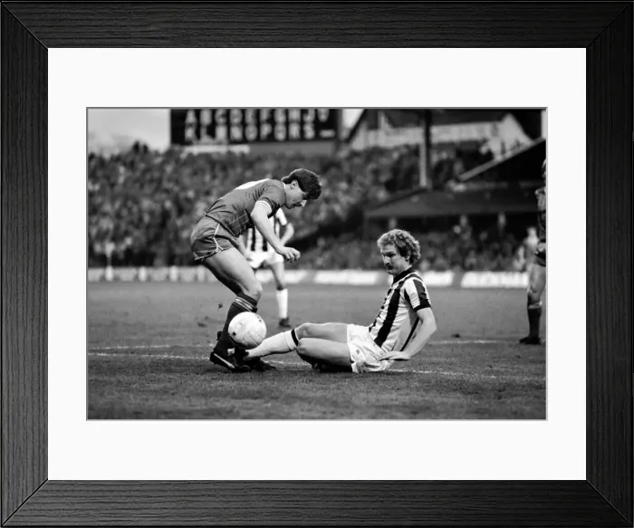 Framed Print : English League Division One match at The Hawthorns. West Bromwich Albion 0 v Liverpool 1 Framed Print : English League Division One match at The Hawthorns. West Bromwich Albion 0 v Liverpool 1