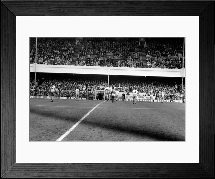 Framed Print : English League Division Two match at The Valley. Charlton Athletic 1 v Watford 1 Framed Print : English League Division Two match at The Valley. Charlton Athletic 1 v Watford 1