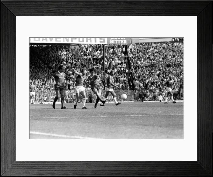Framed Print : English League Division One match at St. Andrews. Birmingham City 1 v Liverpool 1 Framed Print : English League Division One match at St. Andrews. Birmingham City 1 v Liverpool 1
