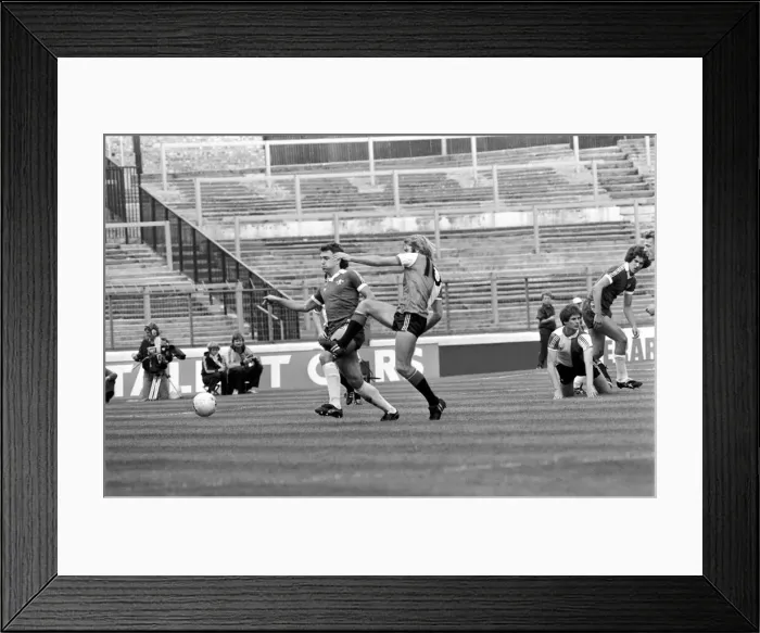 Framed Print : English League Division Two match at Stamford Bridge. Chelsea 1 v Queens Park Rangers 1 Framed Print : English League Division Two match at Stamford Bridge. Chelsea 1 v Queens Park Rangers 1