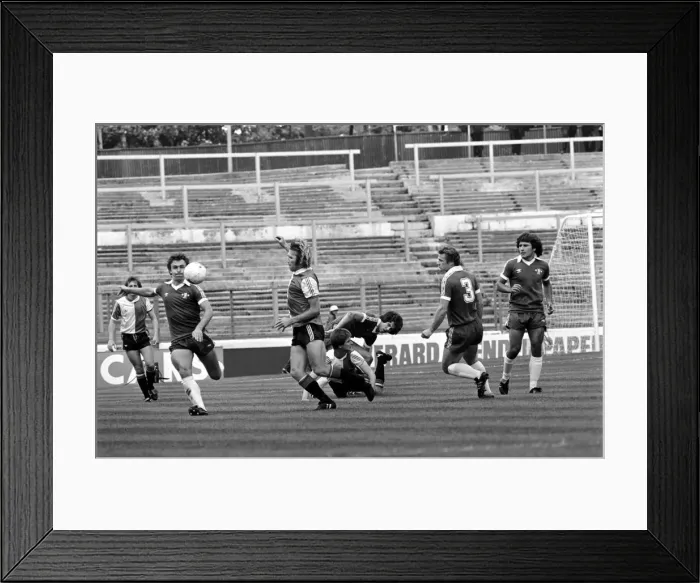 Framed Print : English League Division Two match at Stamford Bridge. Chelsea 1 v Queens Park Rangers 1 Framed Print : English League Division Two match at Stamford Bridge. Chelsea 1 v Queens Park Rangers 1