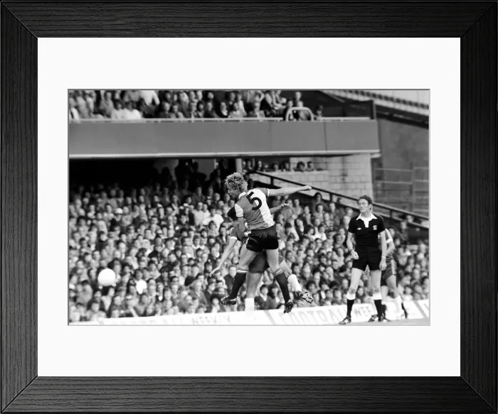Framed Print : English League Division Two match at Stamford Bridge. Chelsea 1 v Queens Park Rangers 1 Framed Print : English League Division Two match at Stamford Bridge. Chelsea 1 v Queens Park Rangers 1