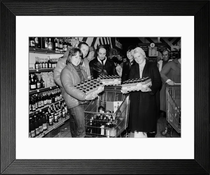 Framed Print : Booze shopping in Boulogne. 6th December 1981 Framed Print : Booze shopping in Boulogne. 6th December 1981