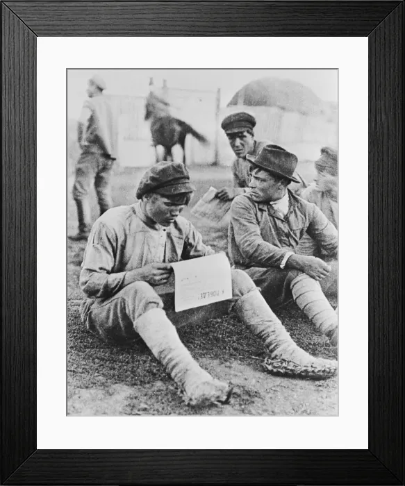 Framed Print : Russian Revolution. Red Army soldiers reading a newspaper. October 1917 Framed Print : Russian Revolution. Red Army soldiers reading a newspaper. October 1917