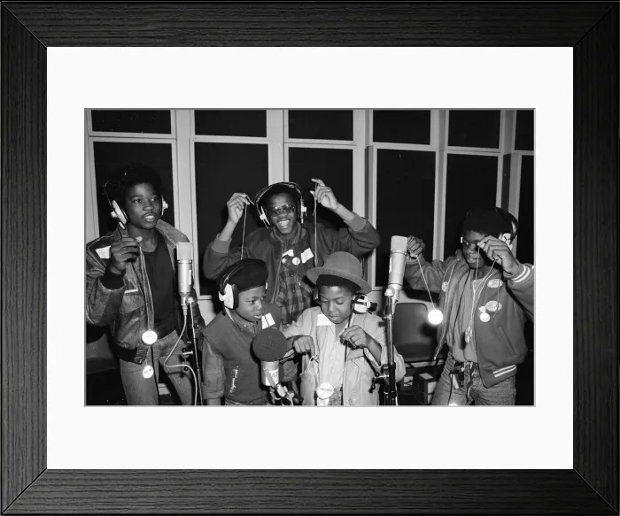 Framed Print : Musical Youth, British Jamaican pop / reggae group, at Capital Radio studios in London Framed Print : Musical Youth, British Jamaican pop / reggae group, at Capital Radio studios in London