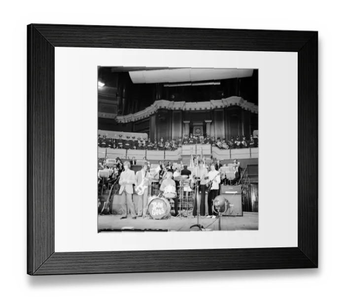 Framed Print : The Bee Gees whose first UK tour opens at the Royal Albert Hall, London 27th March 1968 Framed Print : The Bee Gees whose first UK tour opens at the Royal Albert Hall, London 27th March 1968