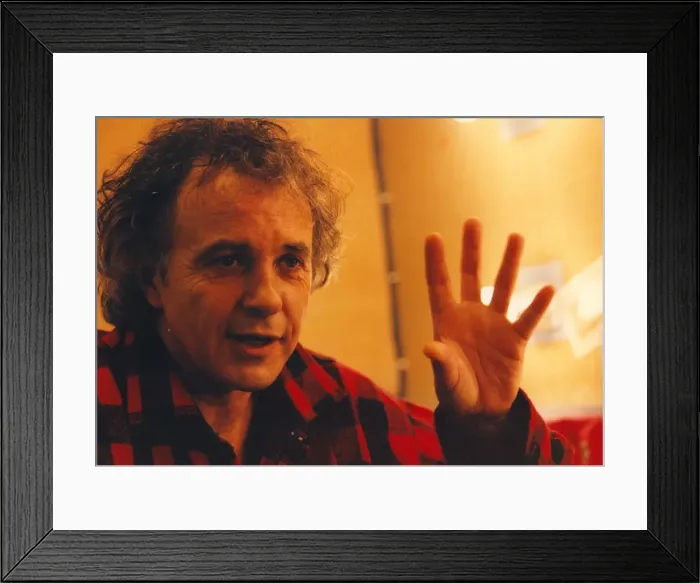 Framed Print : Singer David Essex at Newcastles Theatre Royal 10 January 1996 Framed Print : Singer David Essex at Newcastles Theatre Royal 10 January 1996