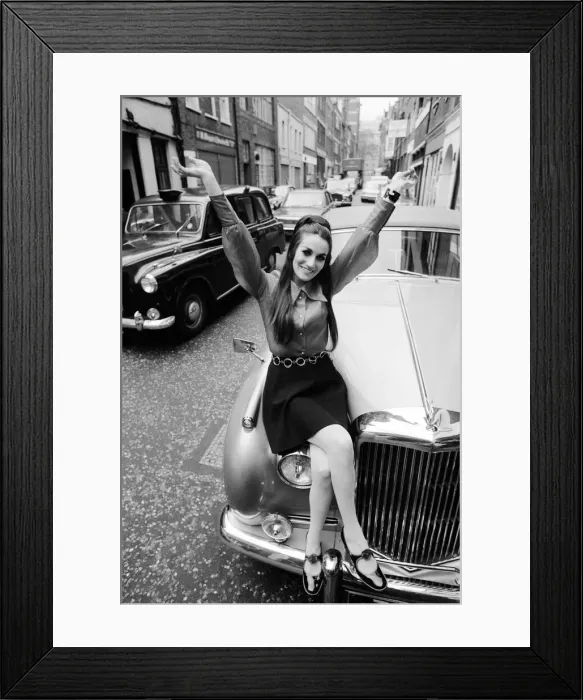 Framed Print : Lesley Gibb (21) sister of brothers Barry, Robin & Maurice Gibb of The Bee Gees