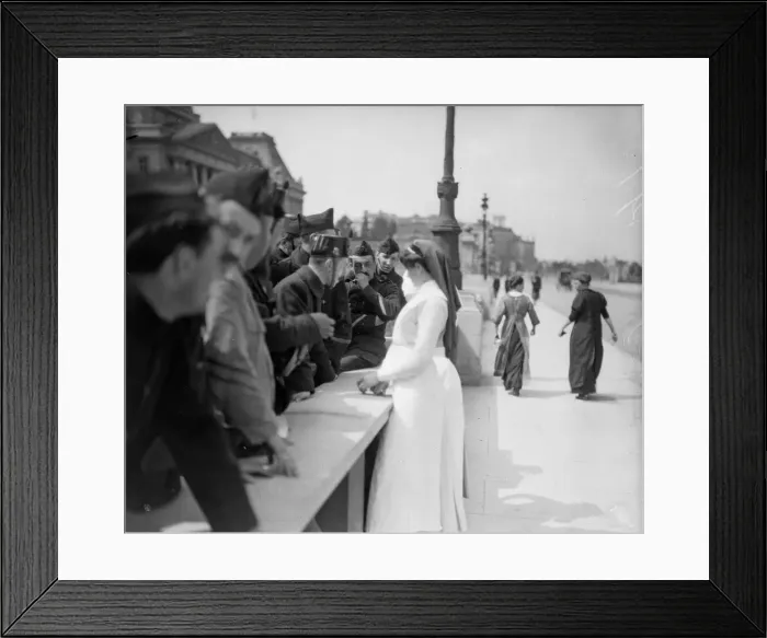 Framed Print : A batch of English nurses seen here talking to Belgian soldiers outside the Royal Palace Framed Print : A batch of English nurses seen here talking to Belgian soldiers outside the Royal Palace