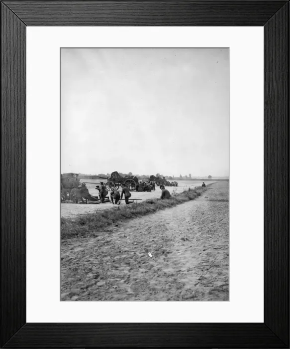 Framed Print : Gun crews of the Royal Horse Artillery seen here waiting beside their guns in Northern Framed Print : Gun crews of the Royal Horse Artillery seen here waiting beside their guns in Northern