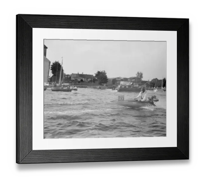 Framed Print : Competitor taking part in the Daily Mirror Handicap Trophy Race for outboard hydroplane Framed Print : Competitor taking part in the Daily Mirror Handicap Trophy Race for outboard hydroplane