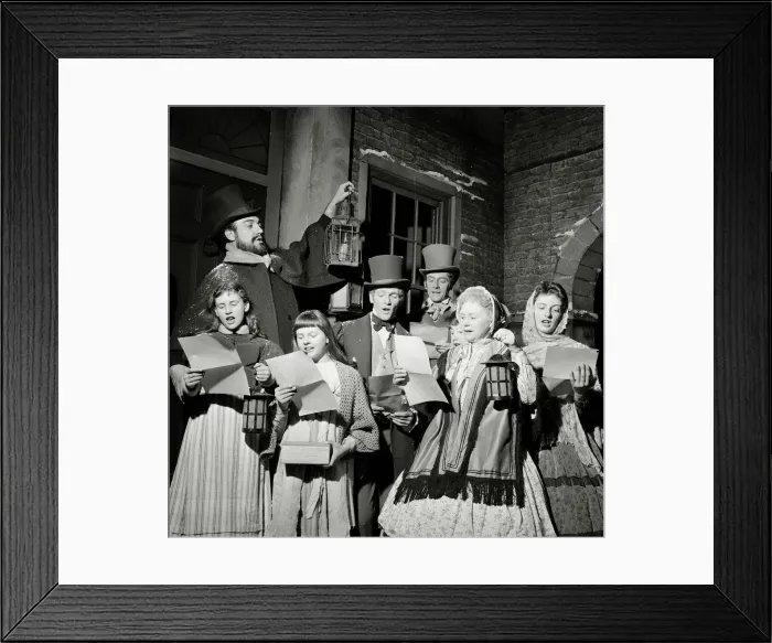 Framed Print : Dress rehearsal of ITV Merry Christmas, a musical version of Dickens Christmas Carol