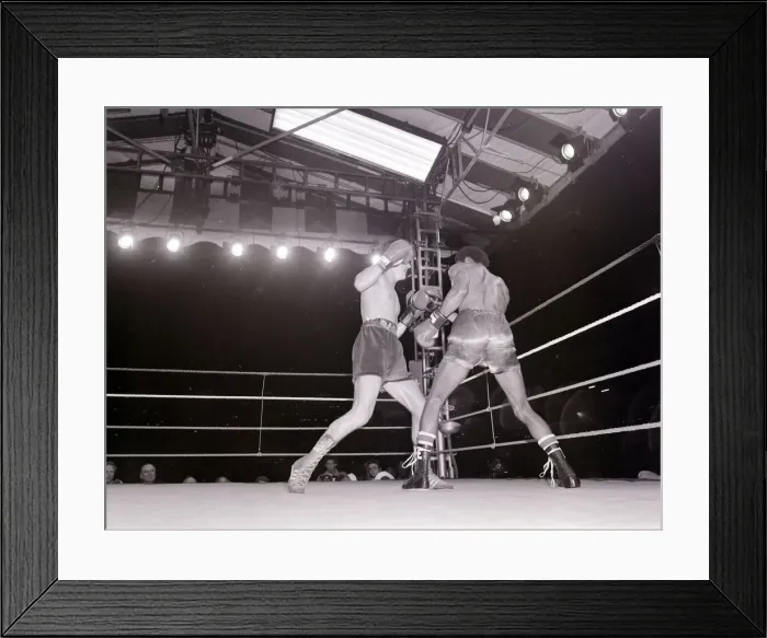 Framed Print : Boxing-Boxing Featherweight champion of the world Framed Print : Boxing-Boxing Featherweight champion of the world