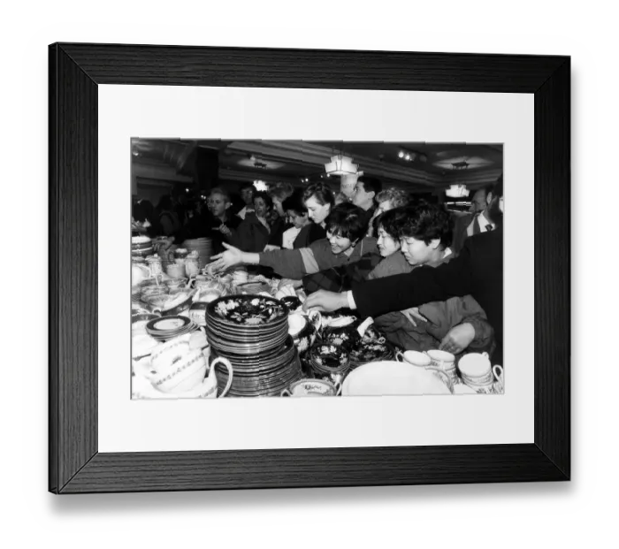 Framed Print : The China Department at Harrods on the first day of the sales Framed Print : The China Department at Harrods on the first day of the sales
