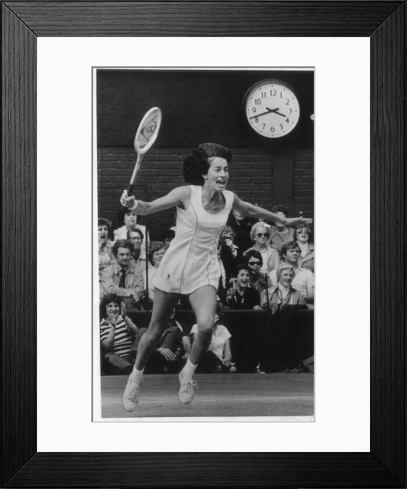Framed Print : Virginia Wade celebrates after winning the Wimbledon Womens Final 1977 against Betty Framed Print : Virginia Wade celebrates after winning the Wimbledon Womens Final 1977 against Betty