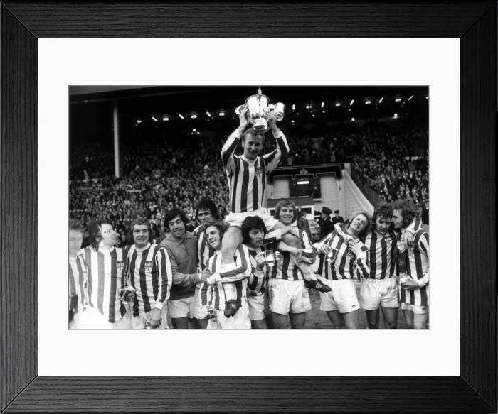 Framed Print : 1972 League Cup Final at Wembley Stadium. Stoke City 2 v Chelsea 1