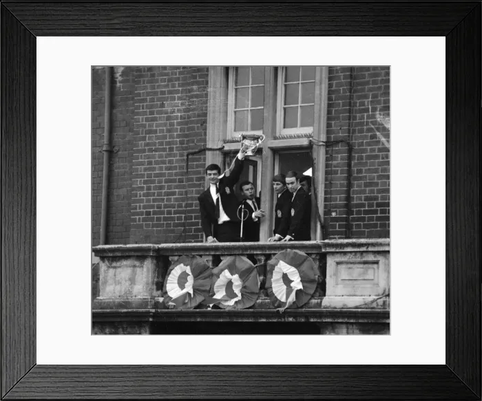 Framed Print : League Cup Final 1969. Swindon Town arrive home with the League Cup Framed Print : League Cup Final 1969. Swindon Town arrive home with the League Cup
