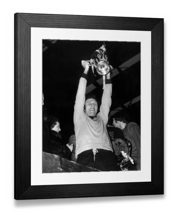 Framed Print : 1974 League Cup Final at Wembley Stadium. Wolverhampton Wanderers 2 v Manchester