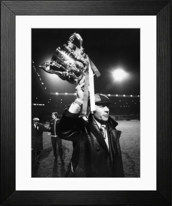 Framed Print : 1977 League Cup Final Second Replay at Old Trafford. Aston Villa 3 v Everton 2 aet Framed Print : 1977 League Cup Final Second Replay at Old Trafford. Aston Villa 3 v Everton 2 aet