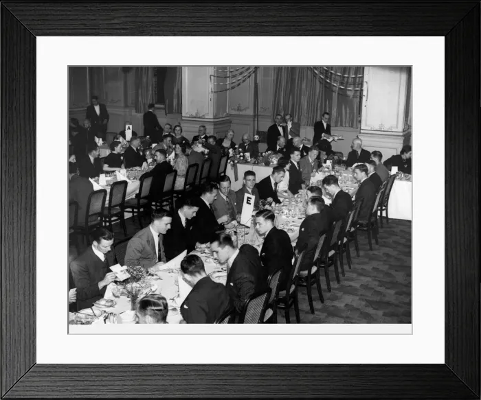 Framed Print : Manchester United hold their promotion dinner at the Midland Hotel. 27th July 1938 Framed Print : Manchester United hold their promotion dinner at the Midland Hotel. 27th July 1938