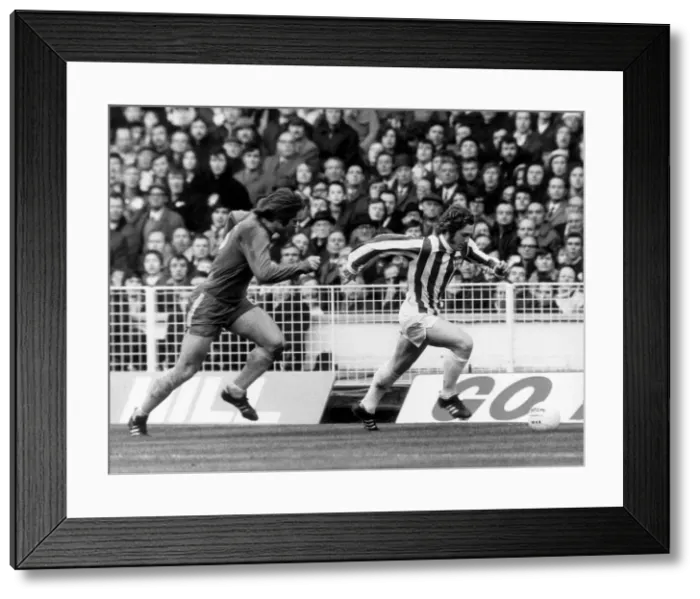 Framed Print : 1972 League Cup Final at Wembley Stadium. Stoke City 2 v Chelsea 1 Framed Print : 1972 League Cup Final at Wembley Stadium. Stoke City 2 v Chelsea 1