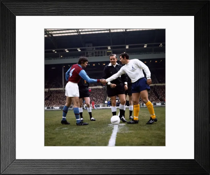 Framed Print : 1971 League Cup Final at Wembley Stadium Tottenham Hotspur 2 v Aston Villa 0 Framed Print : 1971 League Cup Final at Wembley Stadium Tottenham Hotspur 2 v Aston Villa 0