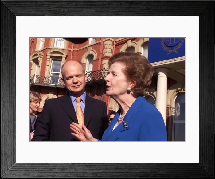 Framed Print : William Hague October 1999 Leader of the Conservative party stands alongside Lady Framed Print : William Hague October 1999 Leader of the Conservative party stands alongside Lady
