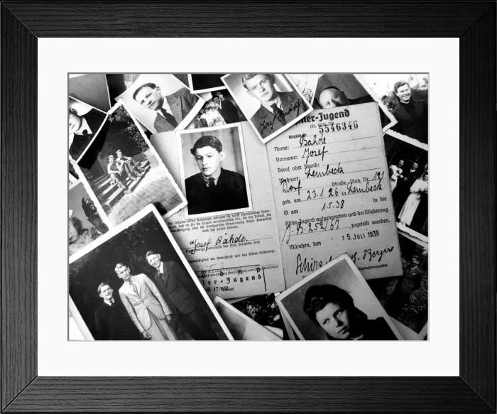 Framed Print : Josef Bahde wallet returned by Tom Kerr July 1998 Framed Print : Josef Bahde wallet returned by Tom Kerr July 1998