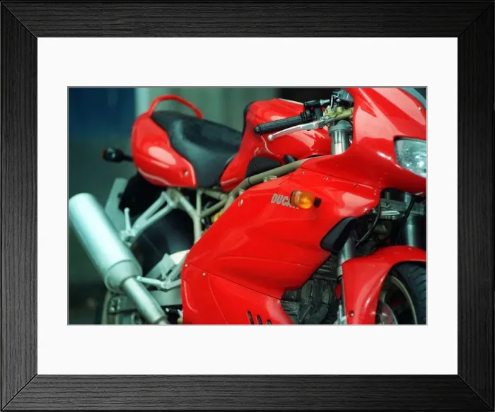 Framed Print : DUCATI 900ss January 1999 Fairing handlebars indicator motorcycle motorbike Framed Print : DUCATI 900ss January 1999 Fairing handlebars indicator motorcycle motorbike