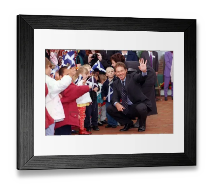 Framed Print : TONY BLAIR BRITISH PRIME MINISTER 8TH SEPTEMBER 1997 TONY BLAIR MEETS CHILDREN Framed Print : TONY BLAIR BRITISH PRIME MINISTER 8TH SEPTEMBER 1997 TONY BLAIR MEETS CHILDREN