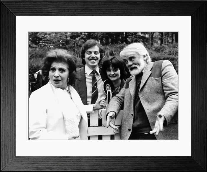 Framed Print : Tony Blair, parliamentary cadidate for Sedgefield Durham, with his wife Cherie Booth Framed Print : Tony Blair, parliamentary cadidate for Sedgefield Durham, with his wife Cherie Booth
