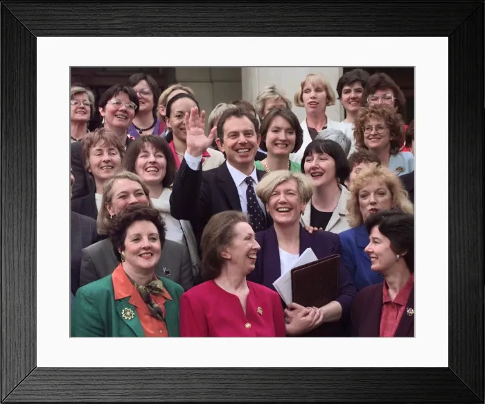 Framed Print : Tony Blair surrounded by some of the 101 new woman Labour MPs on first day of his new Framed Print : Tony Blair surrounded by some of the 101 new woman Labour MPs on first day of his new