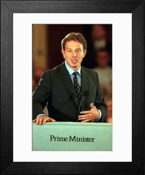 Framed Print : Tony Blair speaking at Trinity Academy in Edinburgh, September 1997 Framed Print : Tony Blair speaking at Trinity Academy in Edinburgh, September 1997