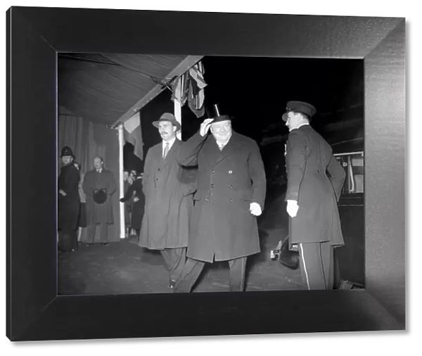 Winston Churchill March 1950, arrives at Opera House in London