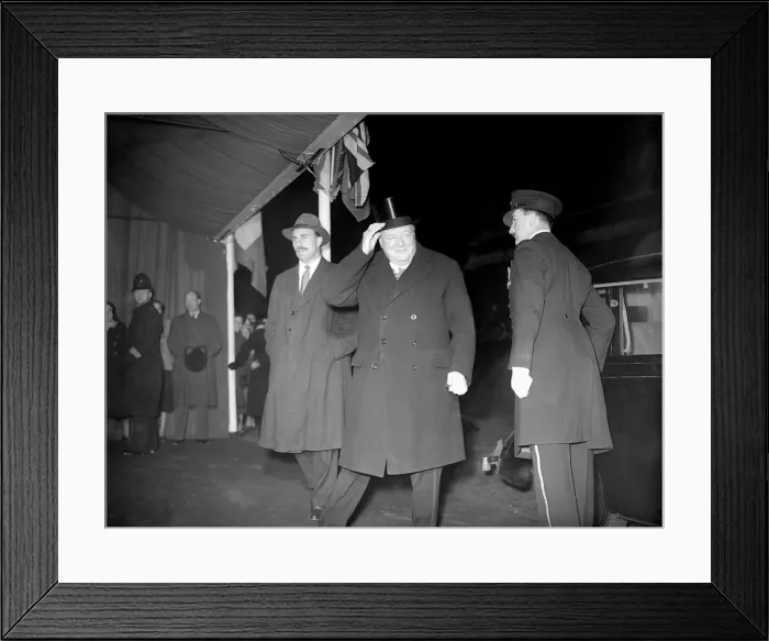 Framed Print : Winston Churchill March 1950, arrives at Opera House in London Framed Print : Winston Churchill March 1950, arrives at Opera House in London