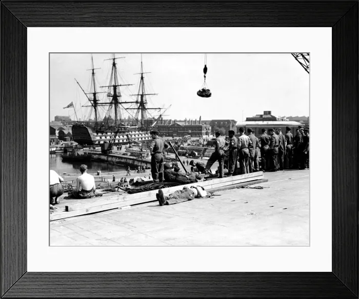 Framed Print : Paratroopers June 1951 The 16th Independent Parachute Brigade Group travelled Framed Print : Paratroopers June 1951 The 16th Independent Parachute Brigade Group travelled