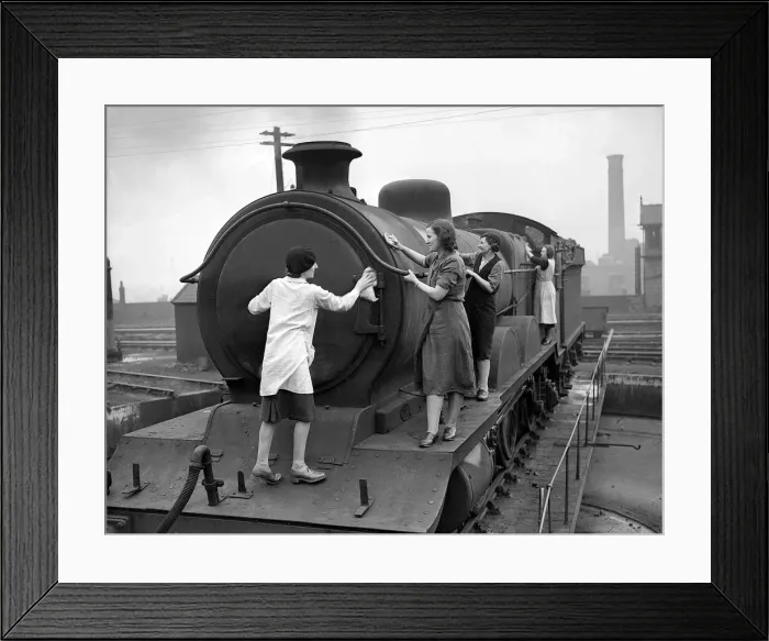 Framed Print : Women Engine Cleaners during WW2 - 1941 Women doing mens jobs during the war