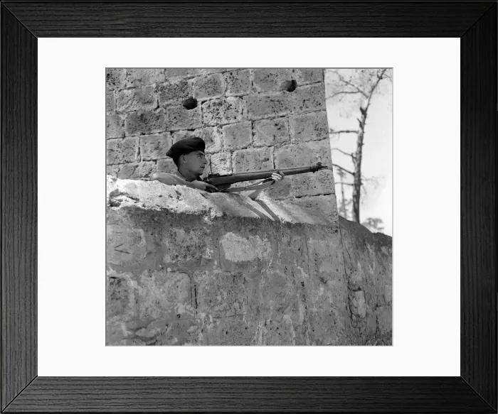 Framed Print : British Troops Army Soldiers July 1958 in Amman Jordan Framed Print : British Troops Army Soldiers July 1958 in Amman Jordan