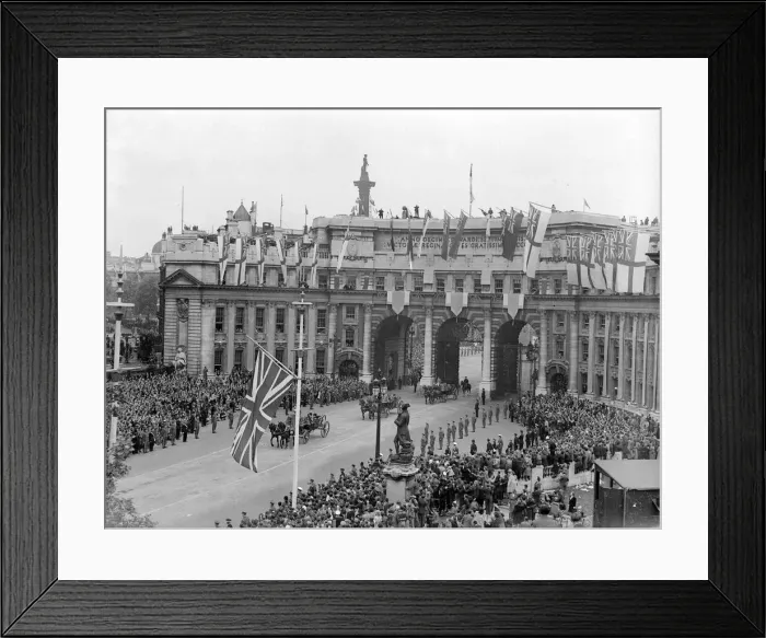 Framed Print : Members of the Royal Family pass under Admiralty Arch London during the Victory Day