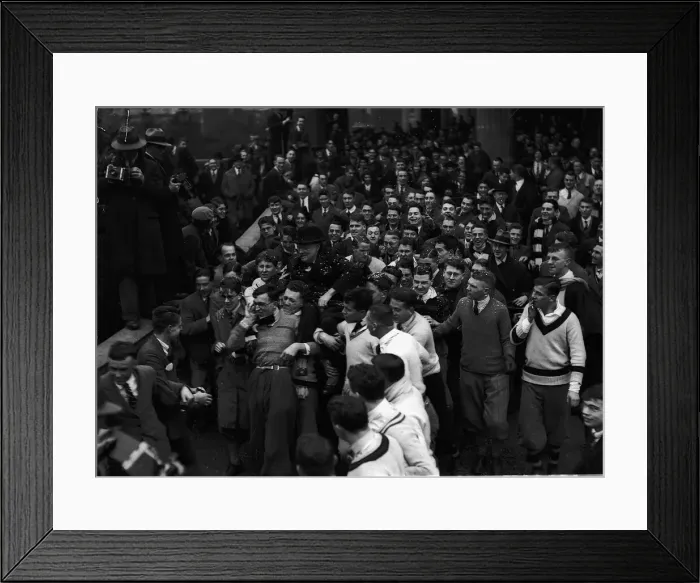 Framed Print : Sir Winston Churchill chaired by students December 1929 at Bristol University Framed Print : Sir Winston Churchill chaired by students December 1929 at Bristol University