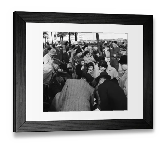 Framed Print : Suez Crisis 1956 British civilians, principally Maltese Framed Print : Suez Crisis 1956 British civilians, principally Maltese