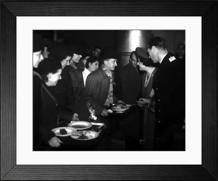 Framed Print : WW2 Air Raid Damage1941 King and Queen visit bombed Sheffield