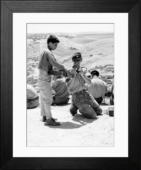 Framed Print : British Troops in Jordan July 1958 in Amman Jordan Paratroops who have Framed Print : British Troops in Jordan July 1958 in Amman Jordan Paratroops who have