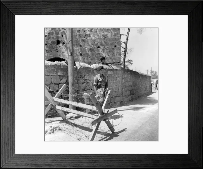 Framed Print : British Troops Army Soldiers July 1958 in Amman Jordan Framed Print : British Troops Army Soldiers July 1958 in Amman Jordan