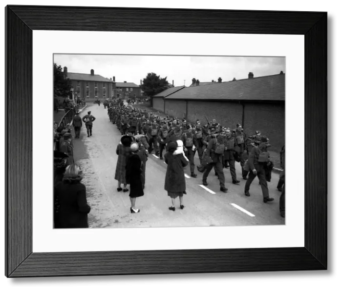Framed Print : WW2 British Soldiers marching along road past well wisher Framed Print : WW2 British Soldiers marching along road past well wisher