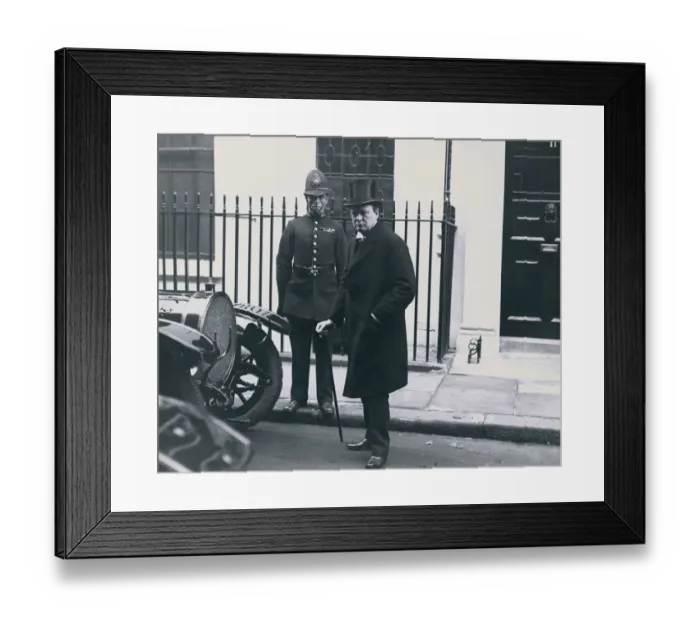 Framed Print : Winston Churchill outside number number 11 Downing Street during the Railway strike