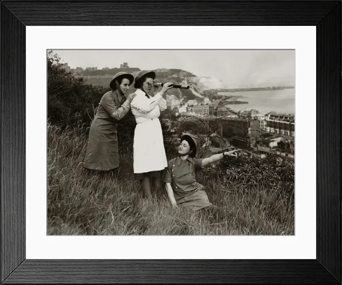 Framed Print : Miss Violet Bignnell Miss Gwendoline Stephens and Mrs EJ davies three NaFI girls who can Framed Print : Miss Violet Bignnell Miss Gwendoline Stephens and Mrs EJ davies three NaFI girls who can