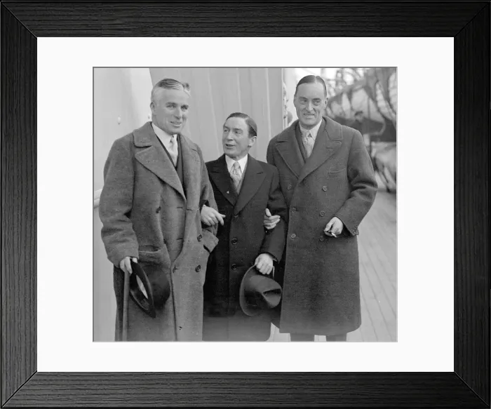 Framed Print : Charlie Chaplin actor 1931 with Steve Donohue and Sir Malcolm Campbell during his visit