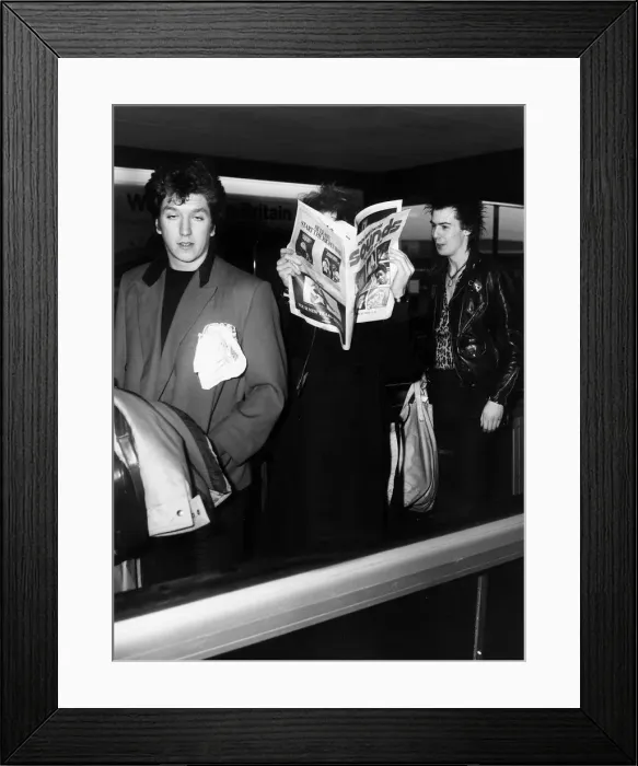 Framed Print : The Sex Pistols pop group punk rock 1978
