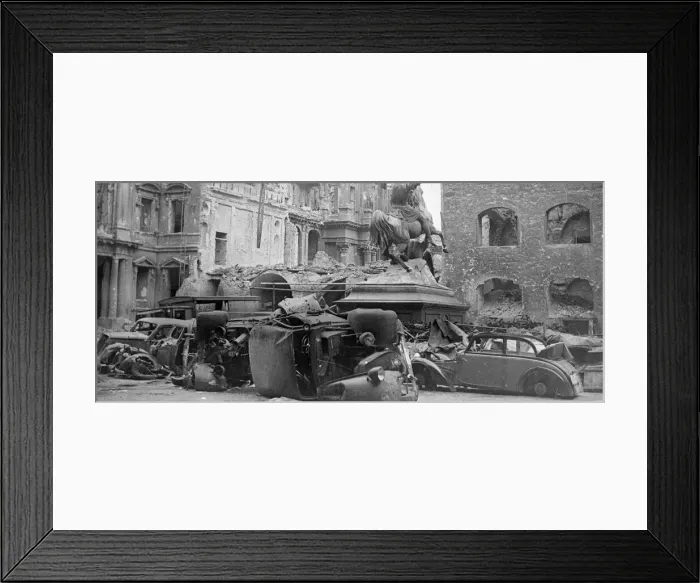 Framed Print : Cars lying in the road amongst the destruction caused by the Allied advance on Berlin